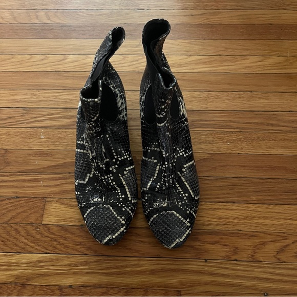 Isabel Marant Danae Python Snake Chelsea Boots Bootie sz 37 EUC - Picture 7 of 9